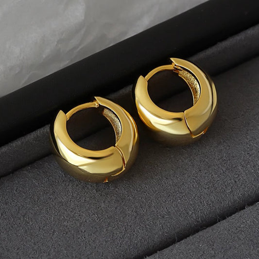 18K Gold Crescent Earrings